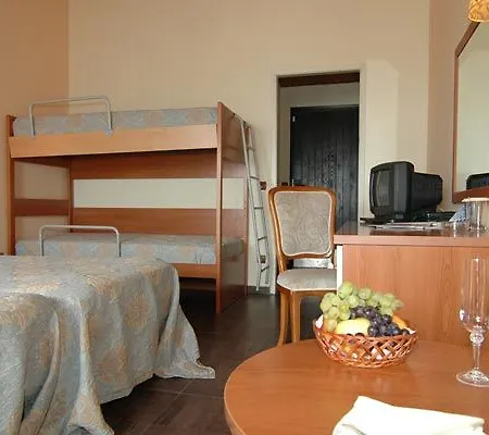 Village 3* Elenite