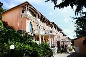 Hotel Village 3*